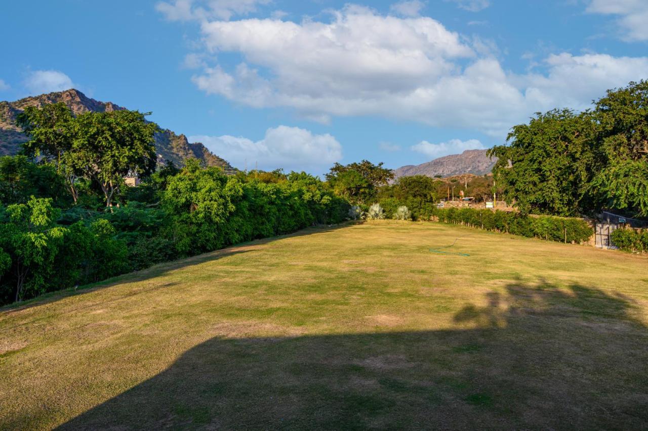 Ananta Spa & Resort, Pushkar Exterior photo