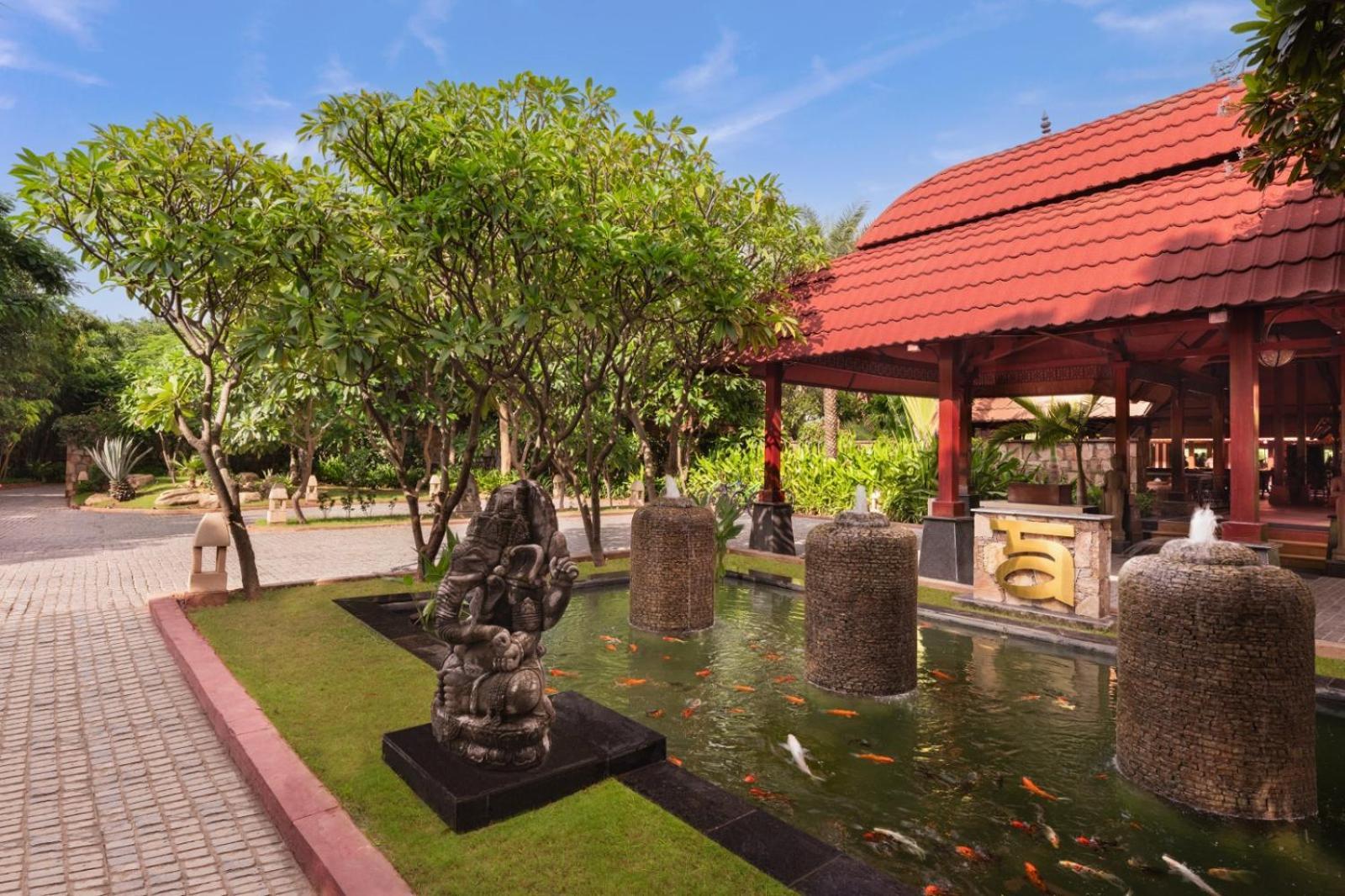 Ananta Spa & Resort, Pushkar Exterior photo